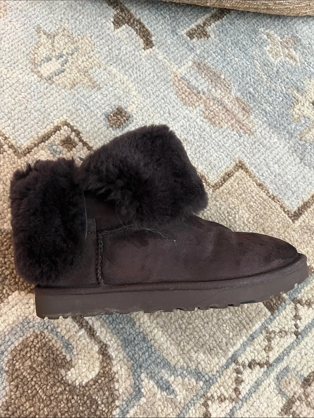 UGG short boot